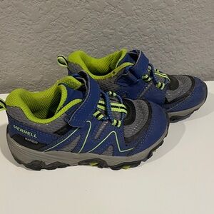 Merrell Kids Sneakers in Blue and Gray with Lime Accents